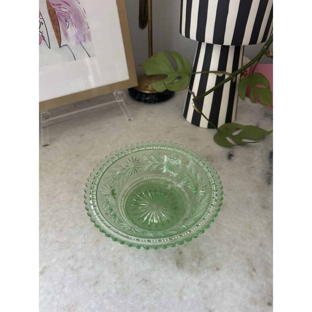 Vintage Antique Green Depression Glass Bowl With Scalloped Edge